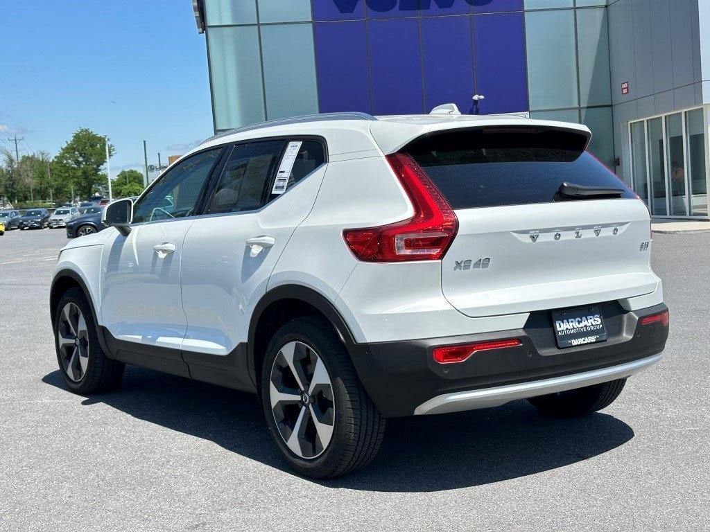 used 2025 Volvo XC40 car, priced at $41,980
