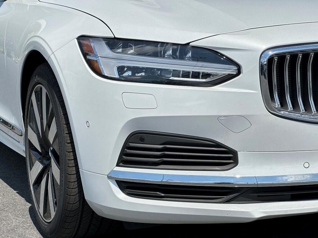 used 2024 Volvo S90 Recharge Plug-In Hybrid car, priced at $61,980