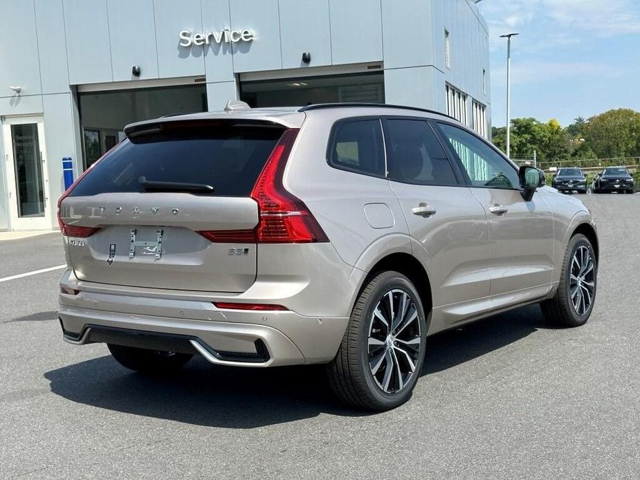 new 2025 Volvo XC60 car, priced at $53,025