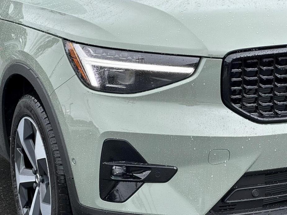 new 2025 Volvo XC40 car, priced at $46,992