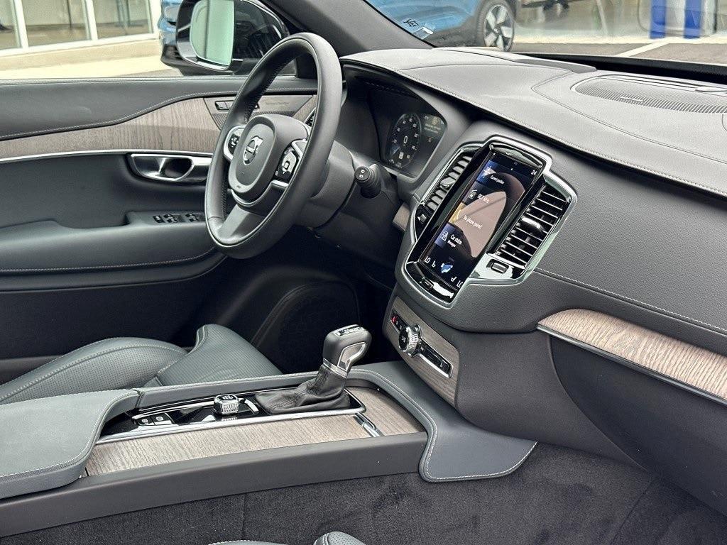 used 2022 Volvo XC90 car, priced at $45,980