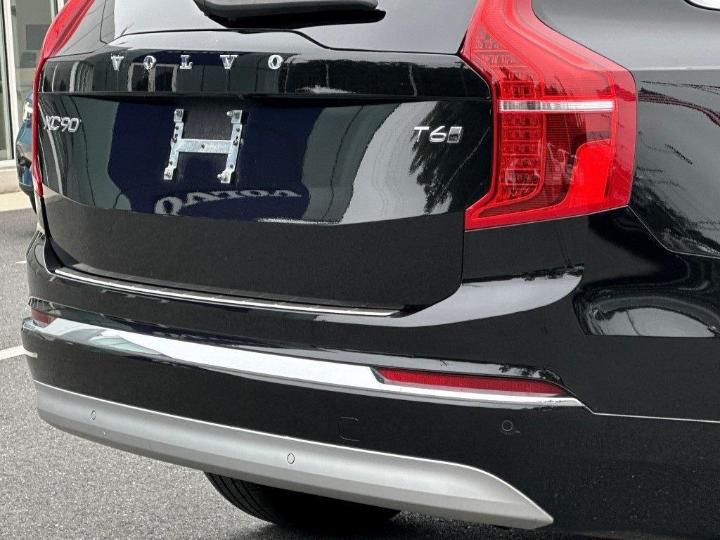 used 2022 Volvo XC90 car, priced at $45,980