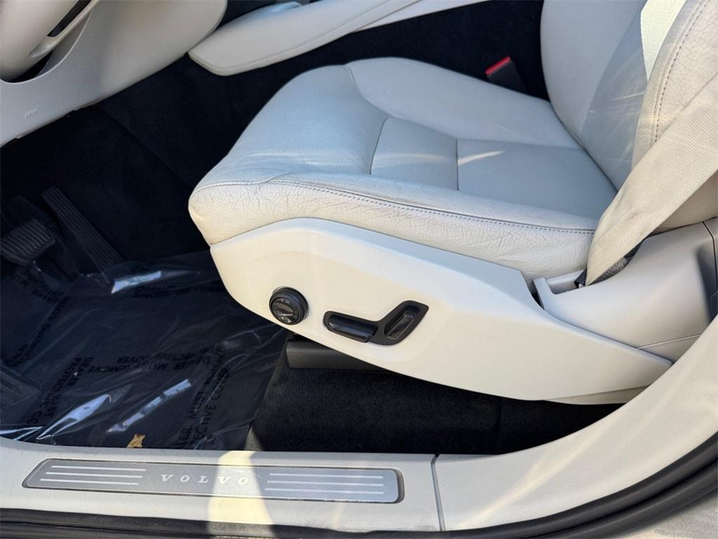 used 2017 Volvo XC90 car, priced at $17,400