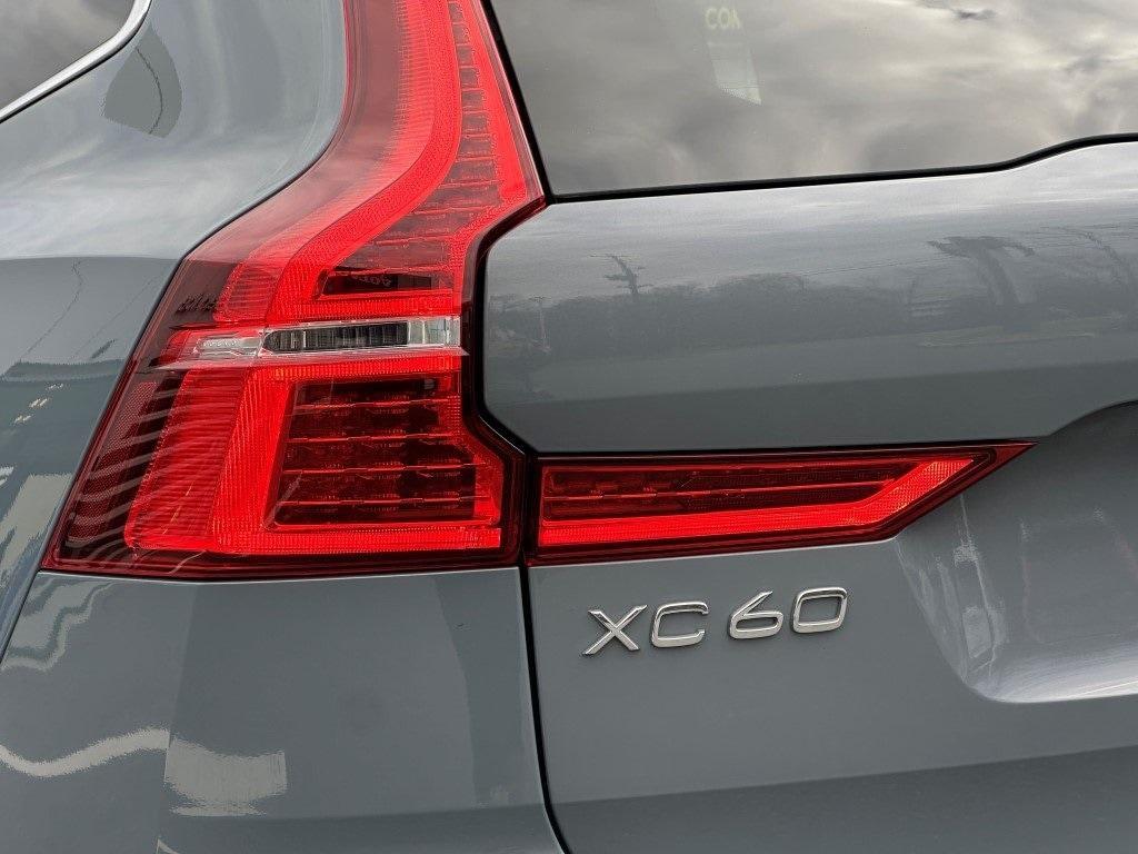 used 2022 Volvo XC60 Recharge Plug-In Hybrid car, priced at $43,580