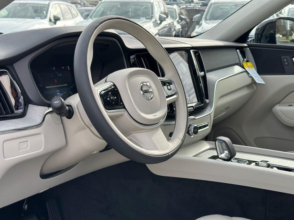 new 2025 Volvo XC60 car, priced at $55,335