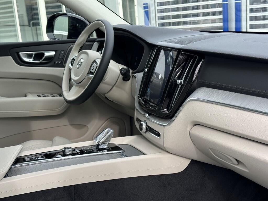 new 2025 Volvo XC60 car, priced at $60,845