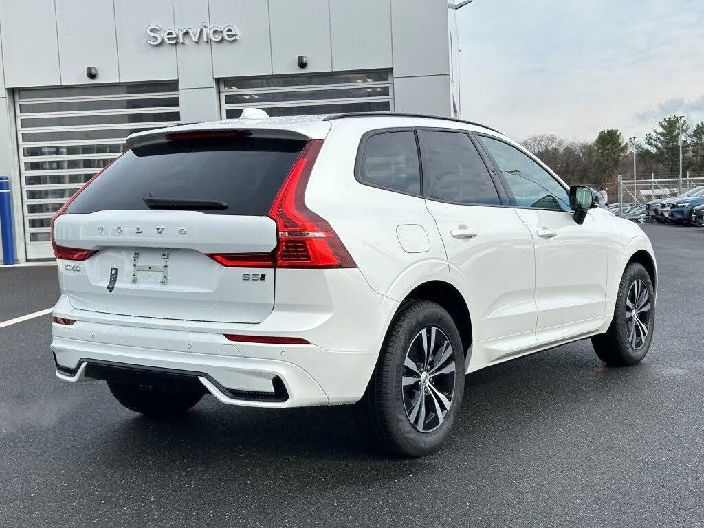 new 2025 Volvo XC60 car, priced at $48,345