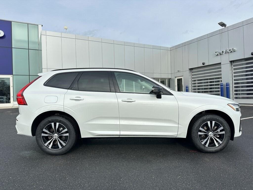 new 2025 Volvo XC60 car, priced at $48,345