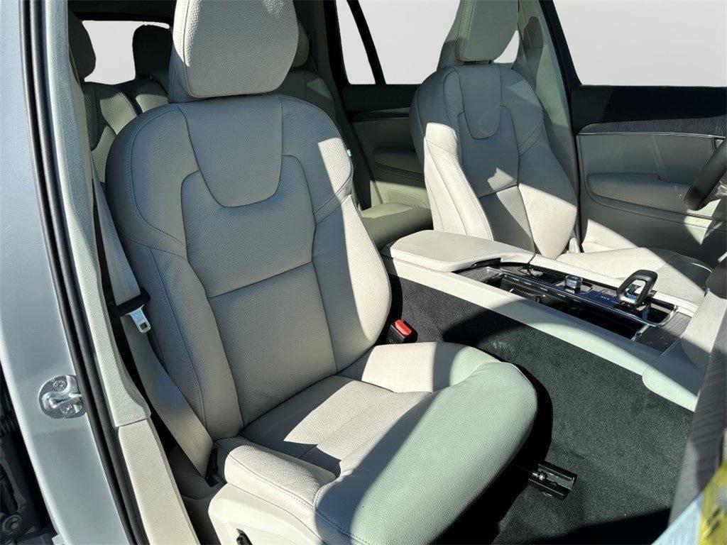 new 2024 Volvo XC90 car, priced at $61,895