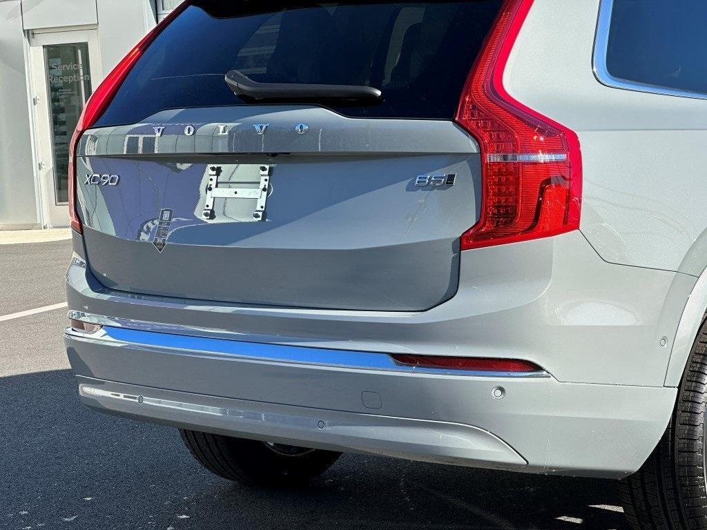 new 2024 Volvo XC90 car, priced at $61,895