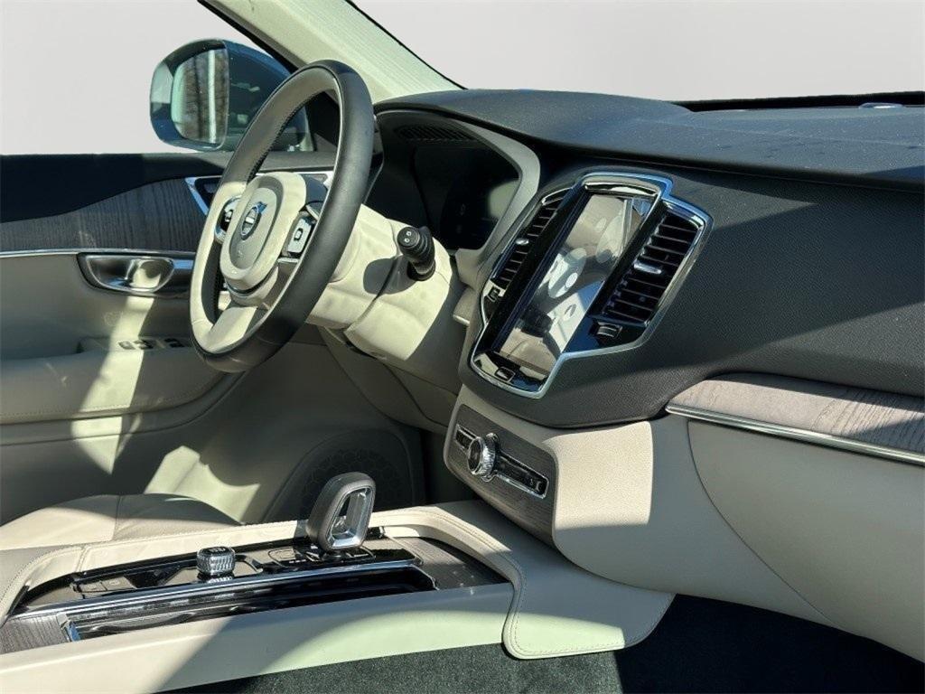 new 2024 Volvo XC90 car, priced at $61,895