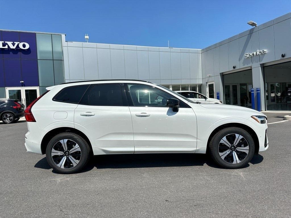 new 2025 Volvo XC60 Plug-In Hybrid car, priced at $63,489