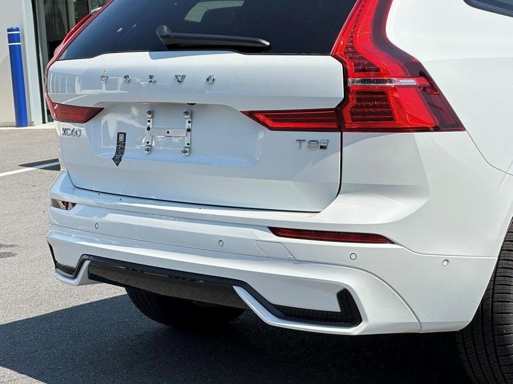 new 2025 Volvo XC60 Plug-In Hybrid car, priced at $65,445