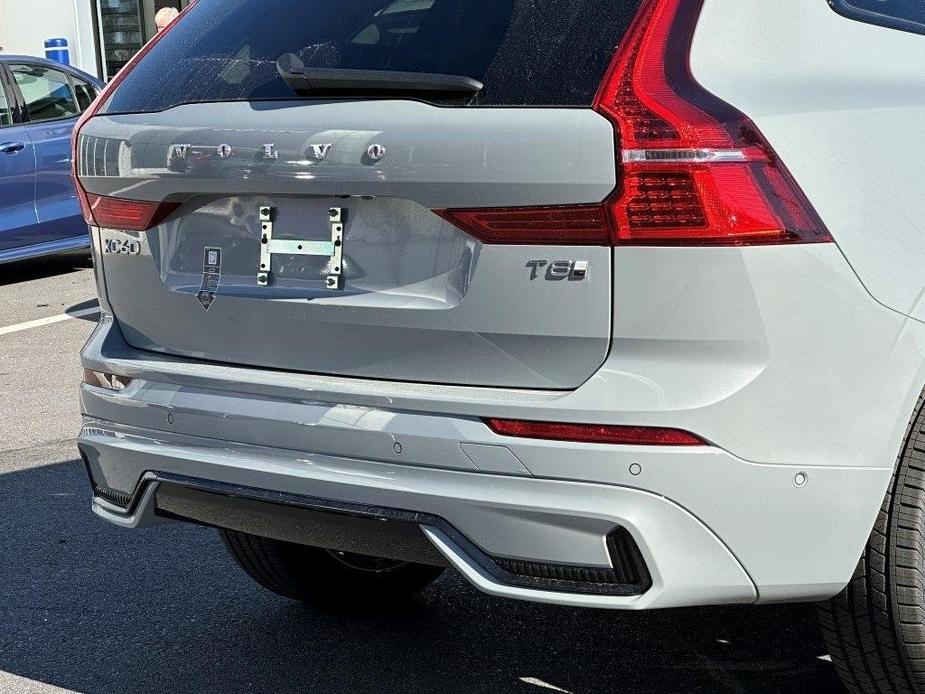 new 2025 Volvo XC60 Plug-In Hybrid car, priced at $68,337