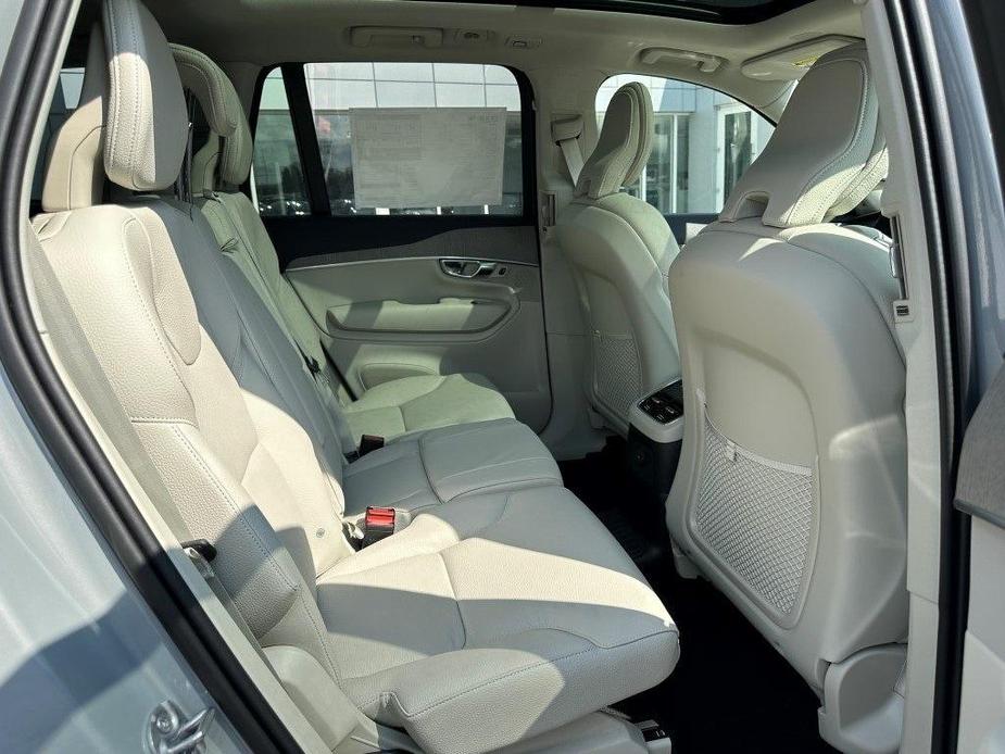 new 2025 Volvo XC90 car, priced at $75,895