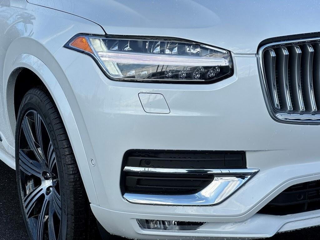 new 2025 Volvo XC90 car, priced at $70,929