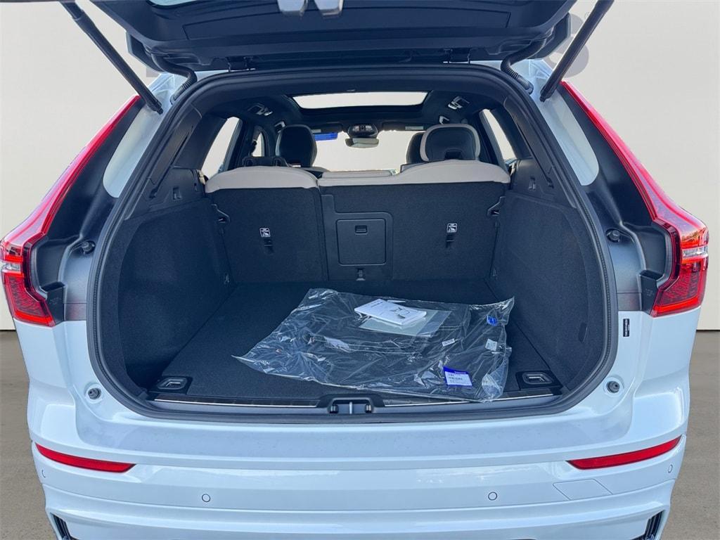 new 2026 Volvo XC60 car, priced at $57,145