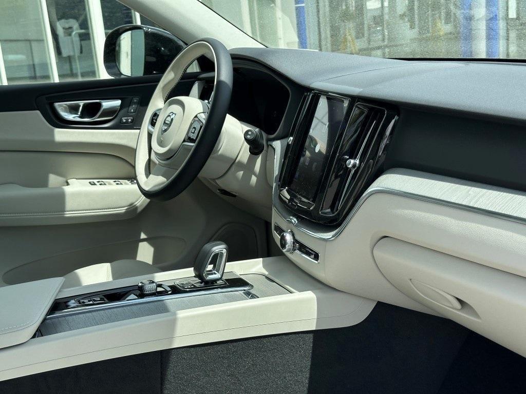 new 2025 Volvo XC60 Plug-In Hybrid car, priced at $65,445