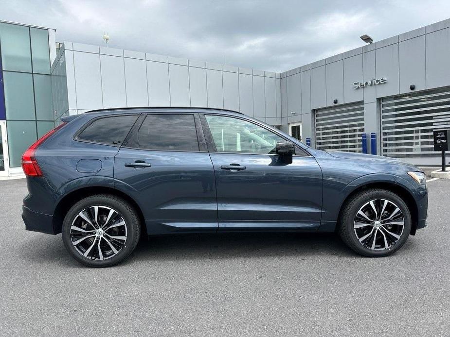 new 2024 Volvo XC60 car, priced at $59,245