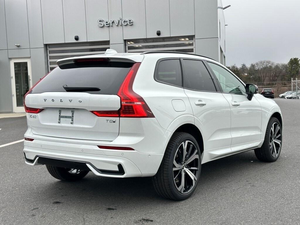 new 2025 Volvo XC60 Plug-In Hybrid car, priced at $68,529