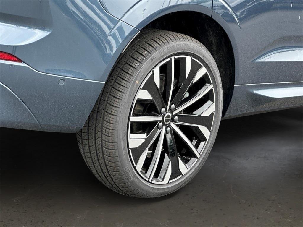 new 2026 Volvo XC60 Plug-In Hybrid car, priced at $74,395