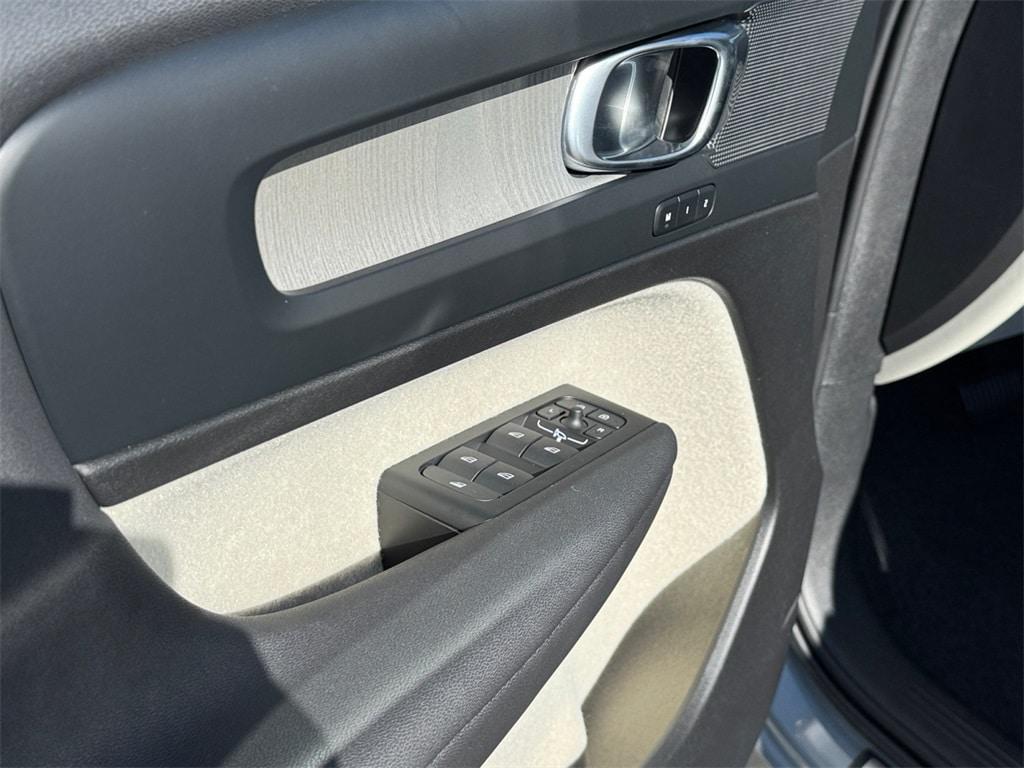 new 2026 Volvo XC40 car, priced at $49,945