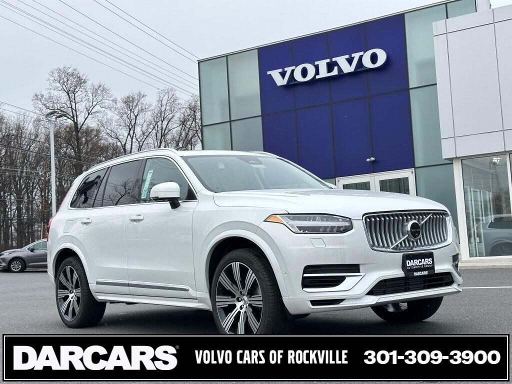 new 2025 Volvo XC90 Plug-In Hybrid car