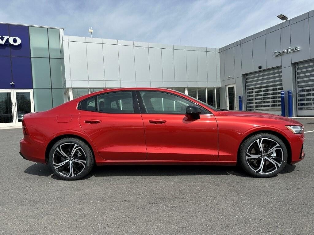 new 2024 Volvo S60 car, priced at $50,495