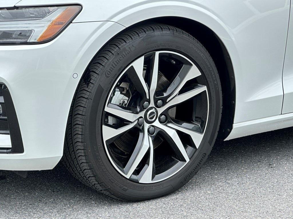 used 2024 Volvo S60 car, priced at $39,980