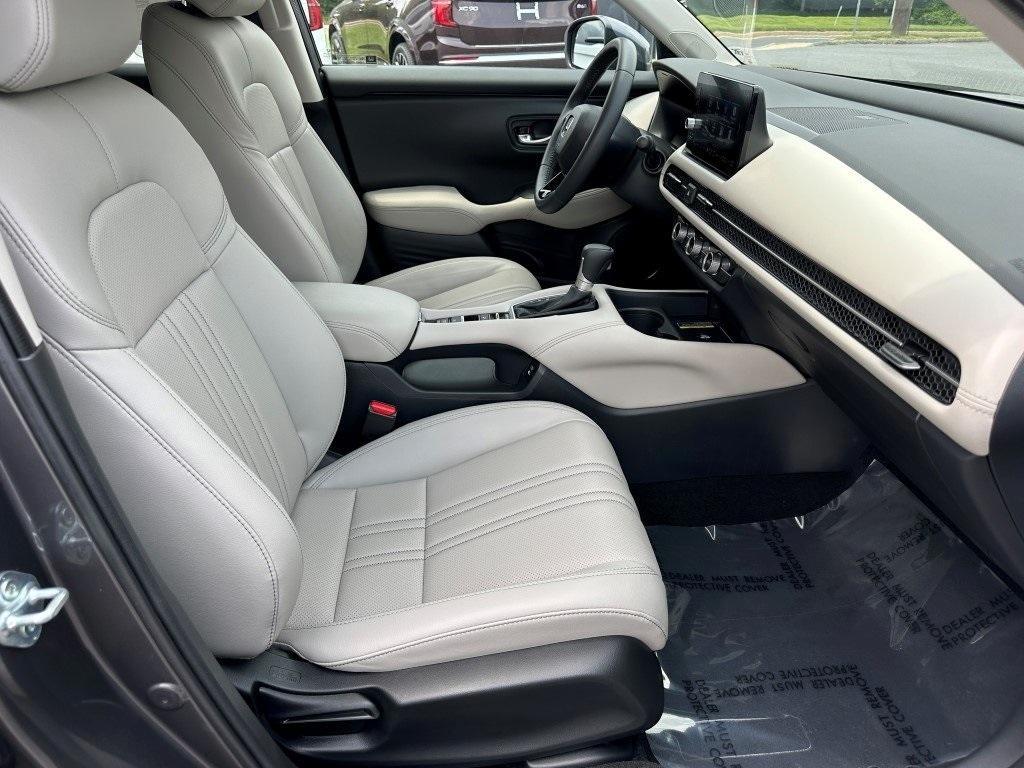 used 2025 Honda HR-V car, priced at $29,980