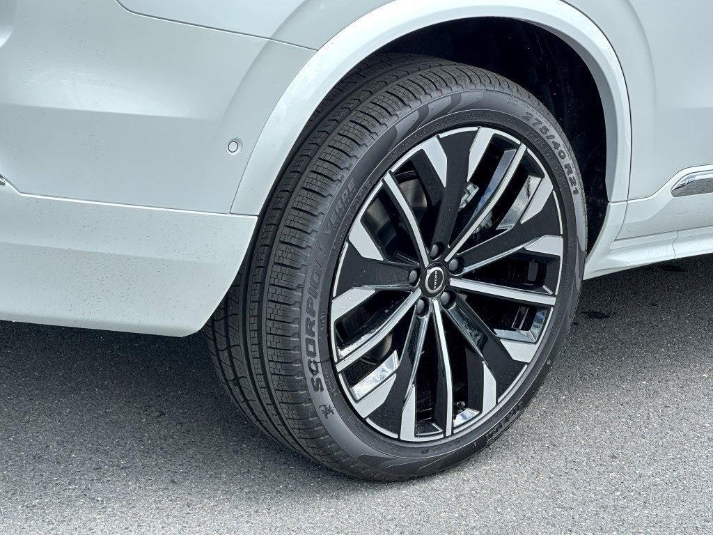 new 2025 Volvo XC90 Plug-In Hybrid car, priced at $77,895