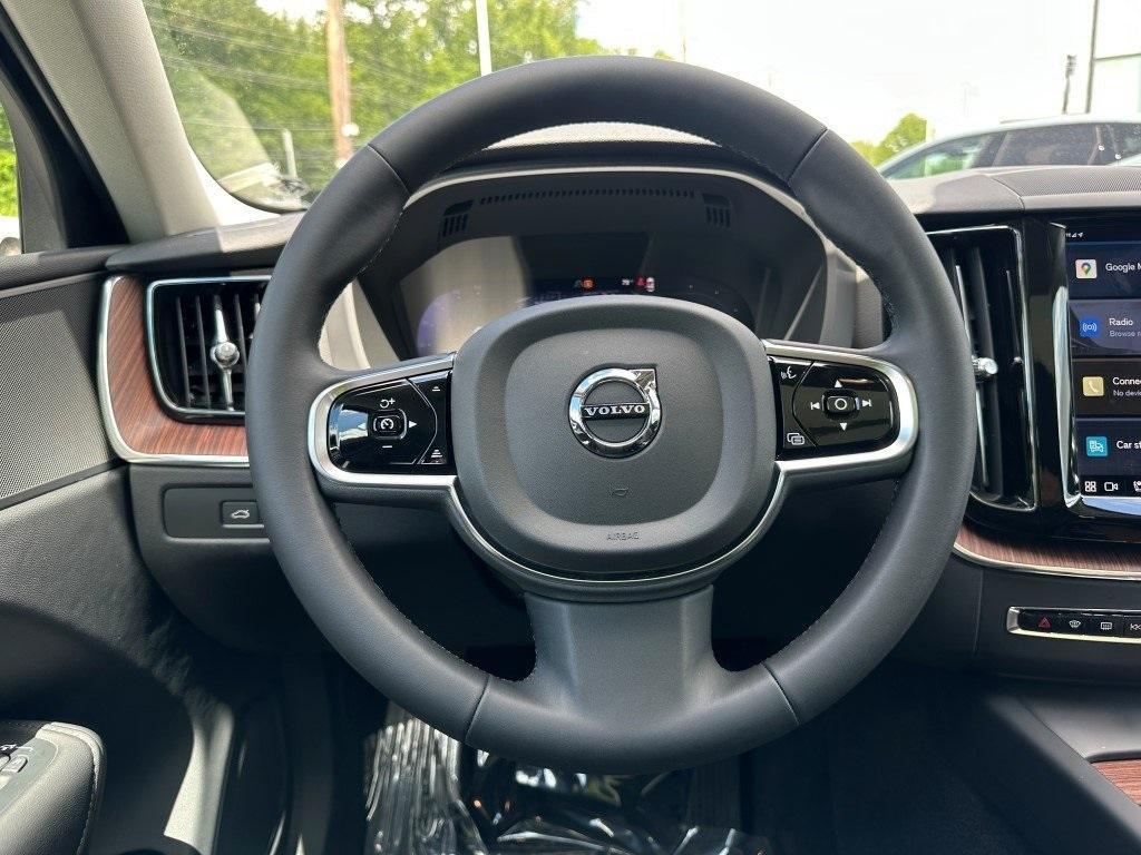 used 2023 Volvo XC60 Recharge Plug-In Hybrid car, priced at $45,480