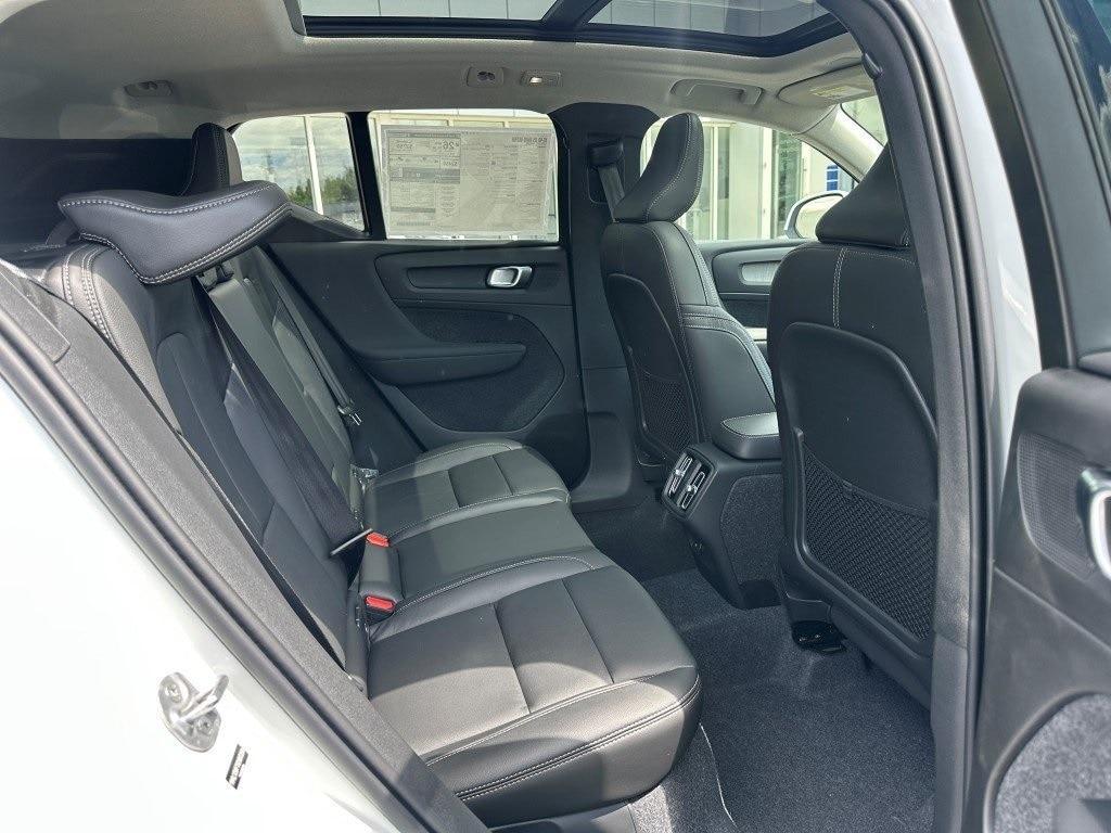new 2025 Volvo XC40 car, priced at $51,015