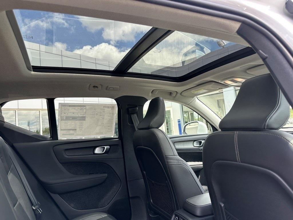 new 2025 Volvo XC40 car, priced at $51,015