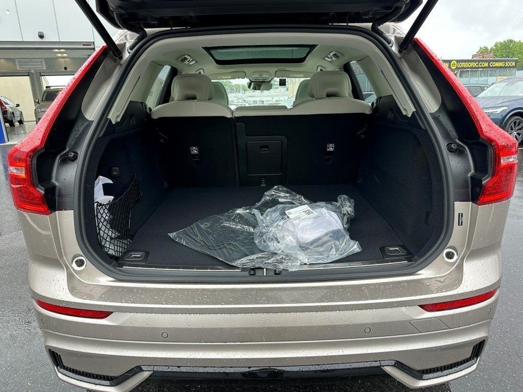 new 2025 Volvo XC60 Plug-In Hybrid car, priced at $63,489