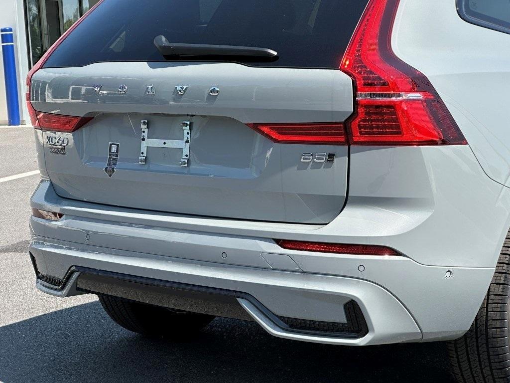 new 2025 Volvo XC60 car, priced at $54,540