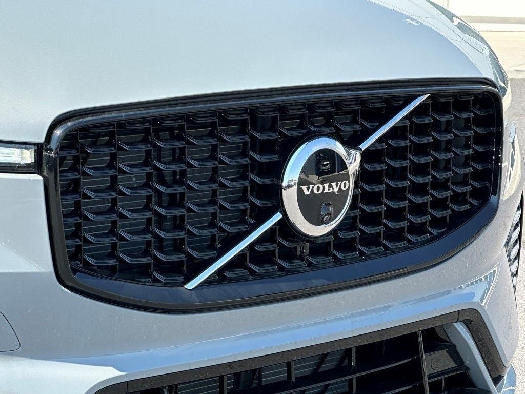 new 2025 Volvo XC60 car, priced at $54,540