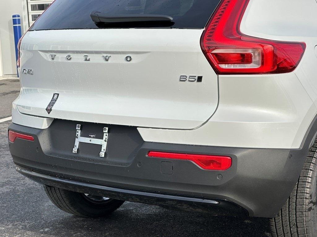 new 2025 Volvo XC40 car, priced at $51,145