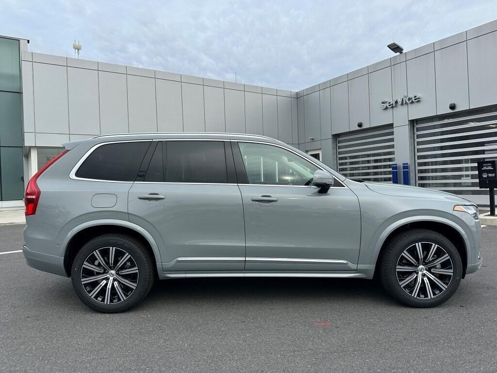 new 2025 Volvo XC90 car, priced at $60,177