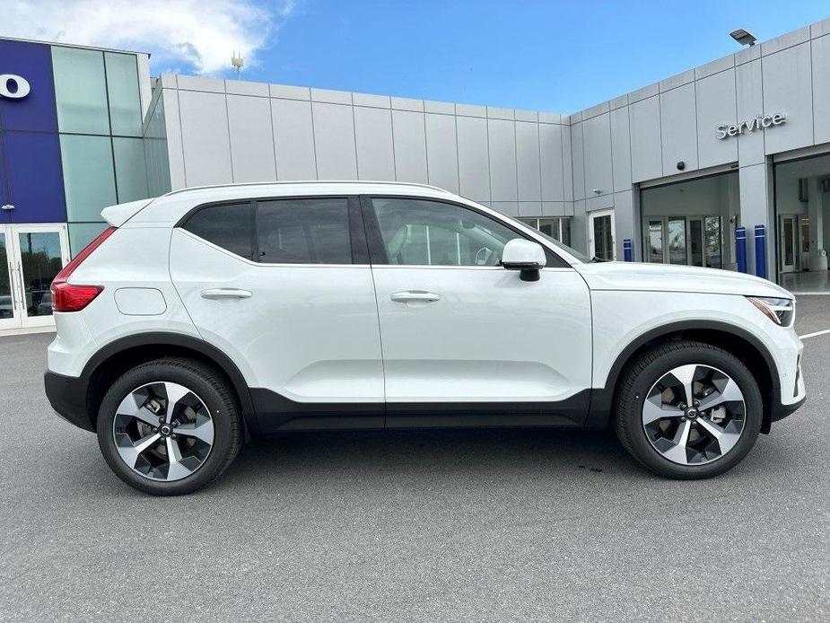 new 2024 Volvo XC40 car, priced at $48,695
