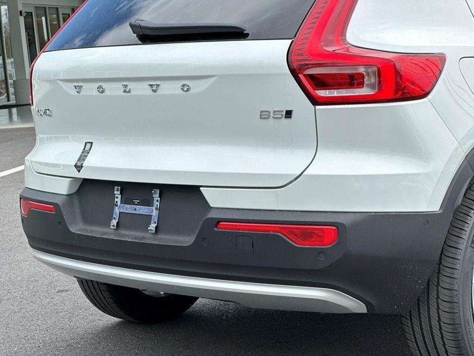 new 2024 Volvo XC40 car, priced at $48,695