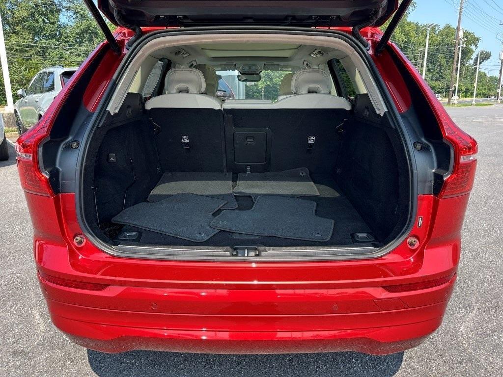 used 2022 Volvo XC60 car, priced at $33,980