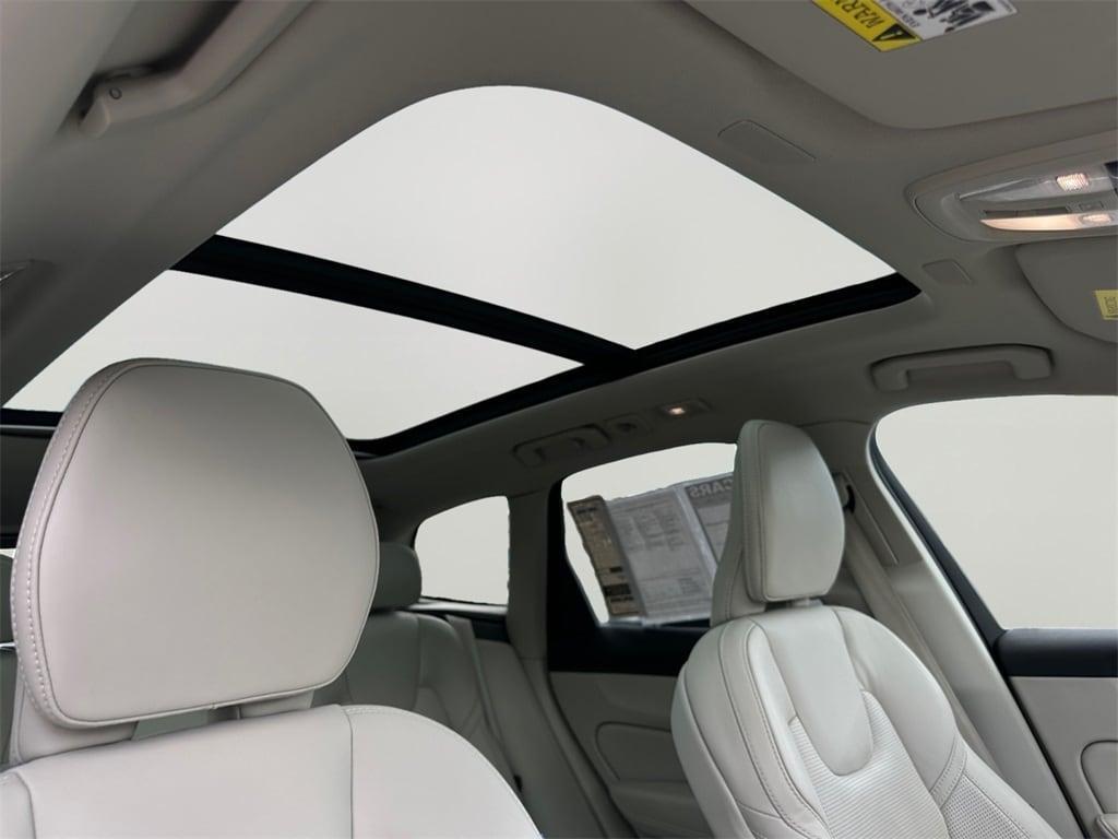 used 2023 Volvo XC60 car, priced at $42,980