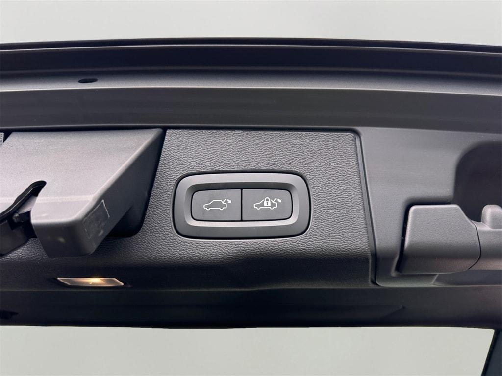 used 2023 Volvo XC60 car, priced at $42,980