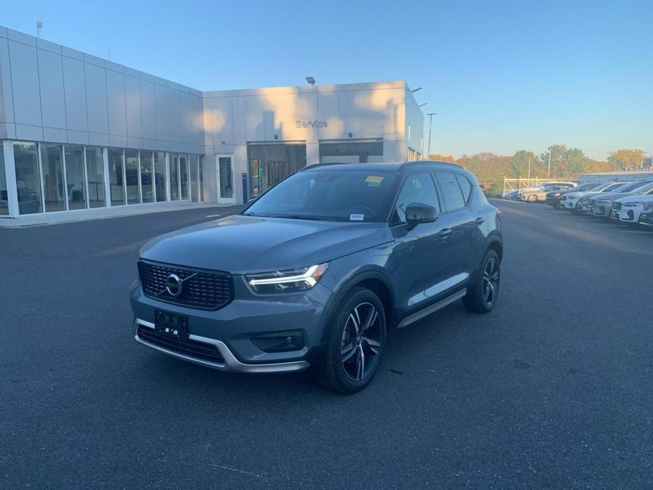 used 2021 Volvo XC40 car, priced at $29,980