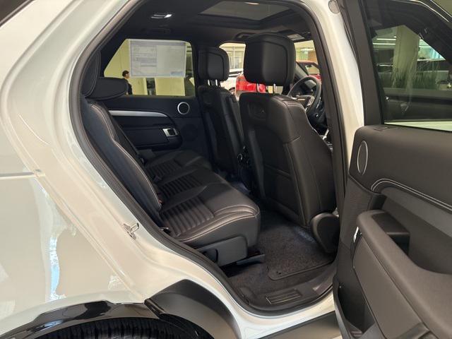 new 2025 Land Rover Discovery car, priced at $75,718
