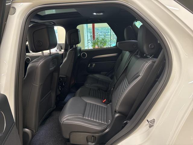 new 2025 Land Rover Discovery car, priced at $75,718