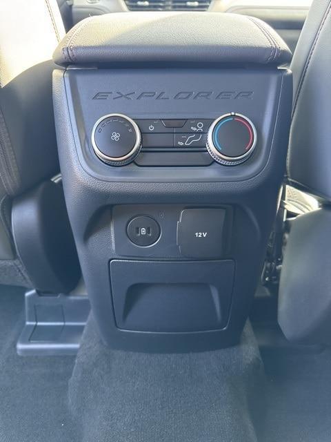 new 2025 Ford Explorer car, priced at $50,365