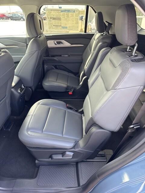 new 2025 Ford Explorer car, priced at $50,365