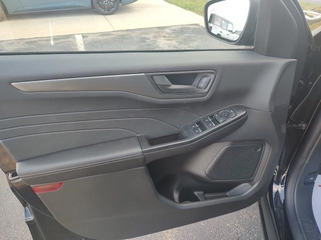 new 2025 Ford Escape car, priced at $30,740